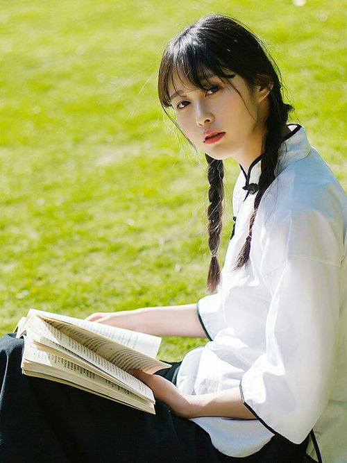 开云官网-1亿转会费新援欧冠亮相，尤文多特背后玄机揭秘，尤文转会记录